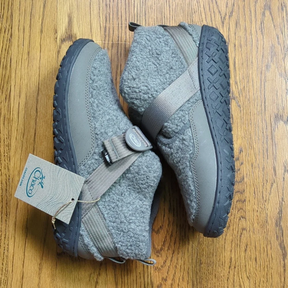 NIB Chaco Ramble Fluff Bootie Light Grey Color Kids Size 5